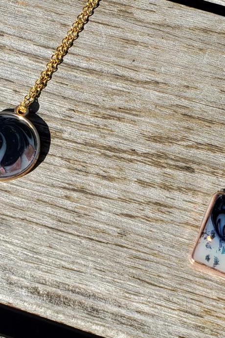 Swirl Resin Pendant Necklace Resin Necklace Gift for her Women's jewelry